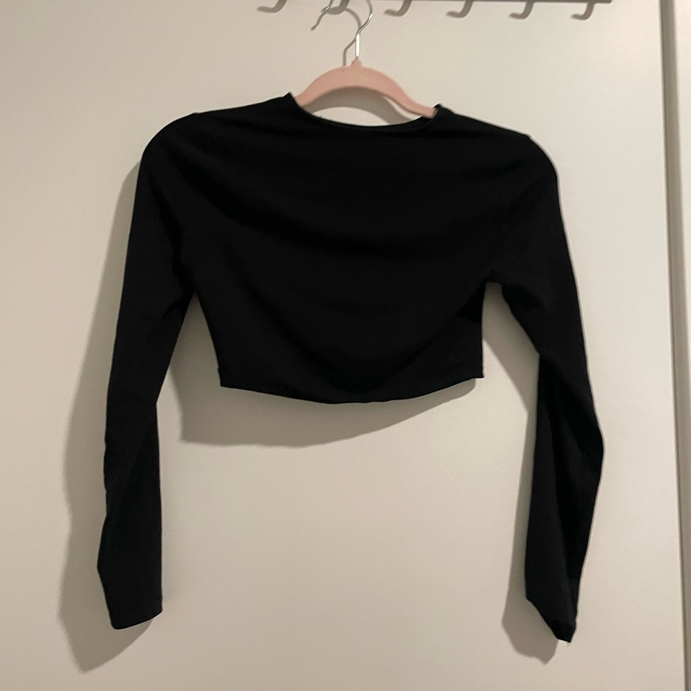 H&M Cropped Black Full Sleeves Top / Size S